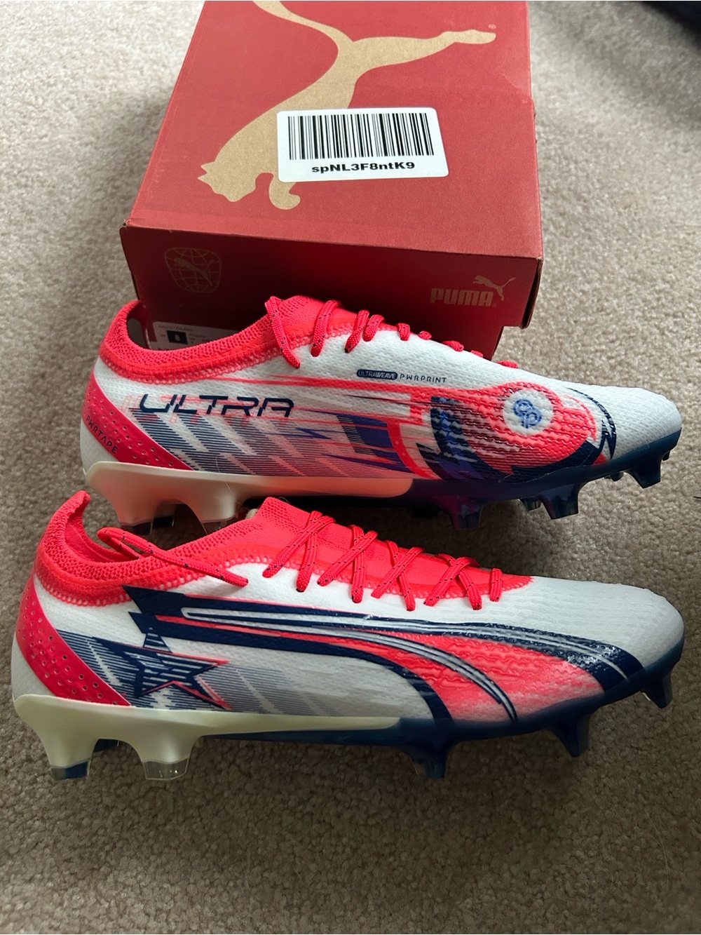 Brand new! Puma C.P. X Ultra Men’s Sz8 Soccer Cleats in bright orange and White